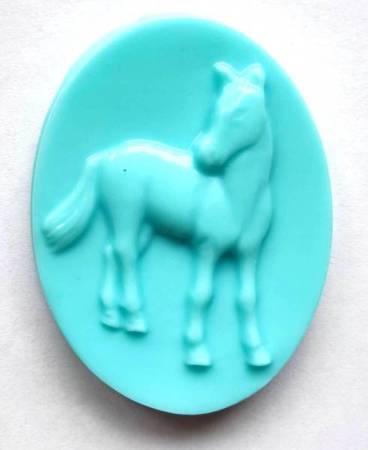 Ozdoba mydlana stojący koń niebieski